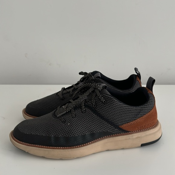 Men’s Cole Haan black and brown fabric shoes - Picture 3 of 6